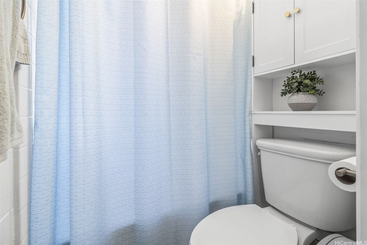 2509 Ala Wai Blvd #503 - Photo 4 of 12