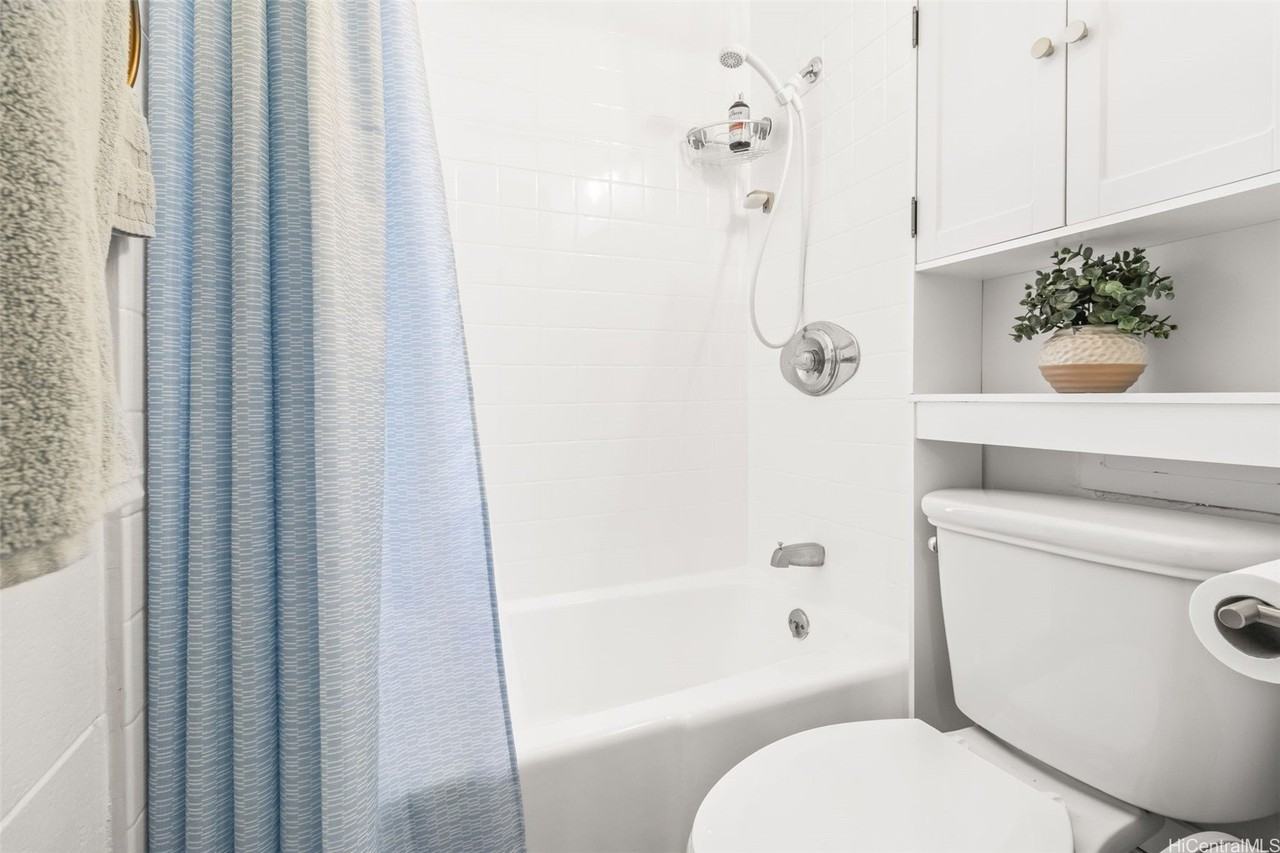 2509 Ala Wai Blvd #503 - Photo 5 of 12