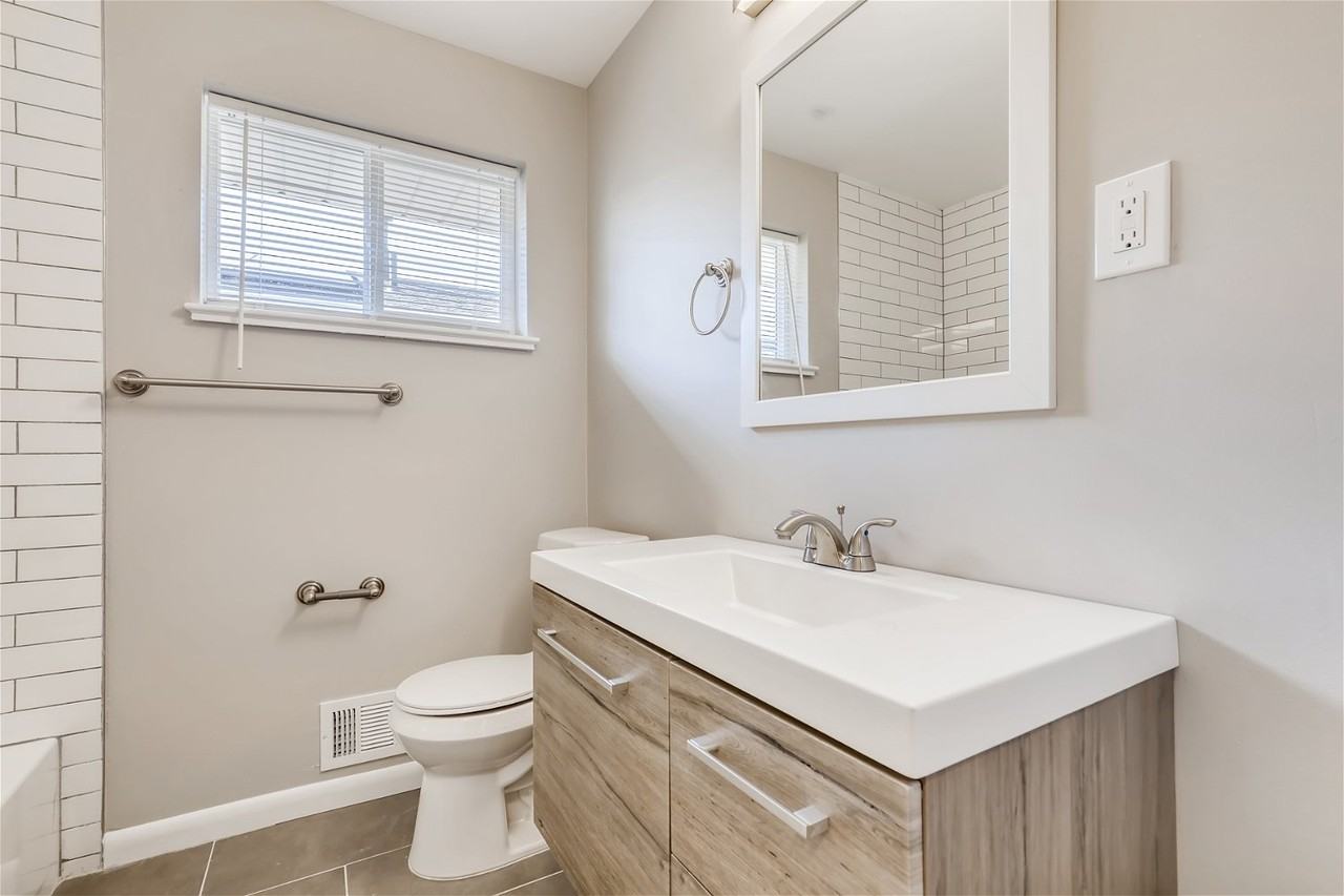 1732 Florence St #1 - Photo 6 of 18