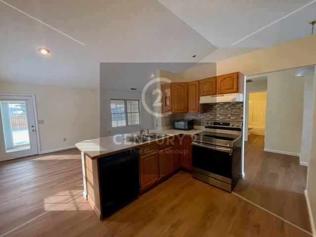 106 Warner Dr #1 - Photo 3 of 19