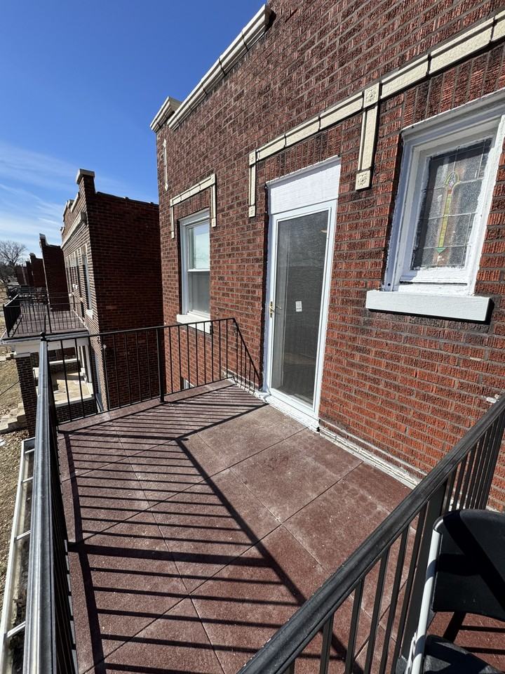 50095011 S Broadway #5011A - Photo 3 of 11