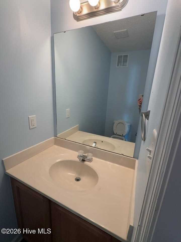 2005 Banister Loop - Photo 6 of 15