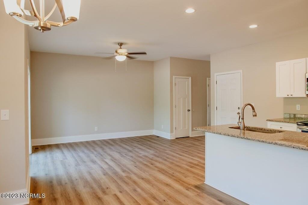 805 Ducks Lndg - Photo 6 of 36