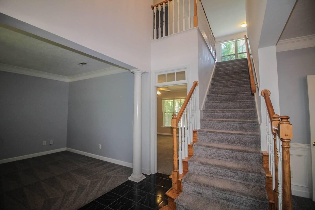 748 Avrett Cir - Photo 6 of 50