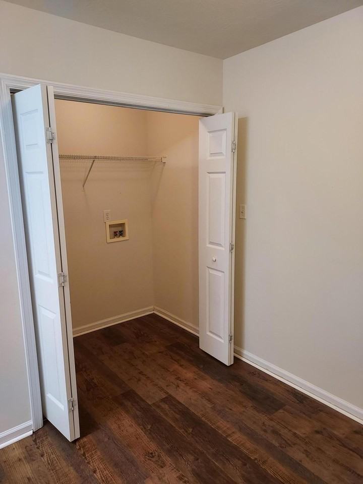 665 Brook Trl - Photo 6 of 16