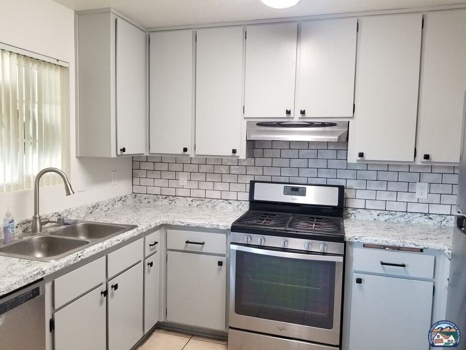 417 Conestoga Ln - Photo 5 of 18