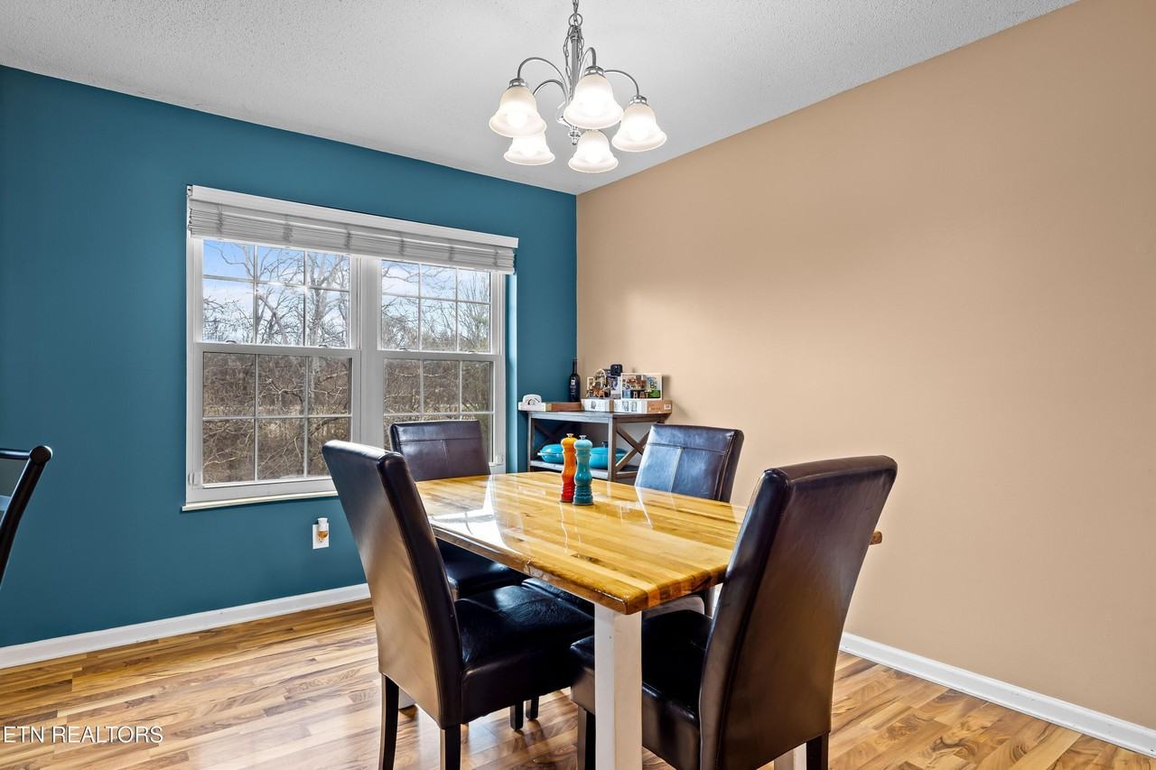 2802 Rambling Rd - Photo 4 of 14