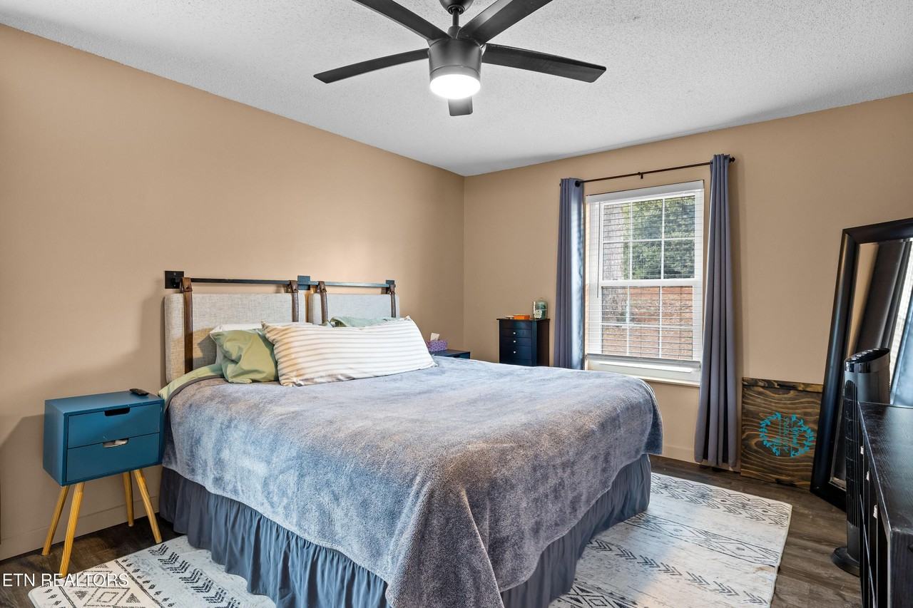 2802 Rambling Rd - Photo 7 of 14