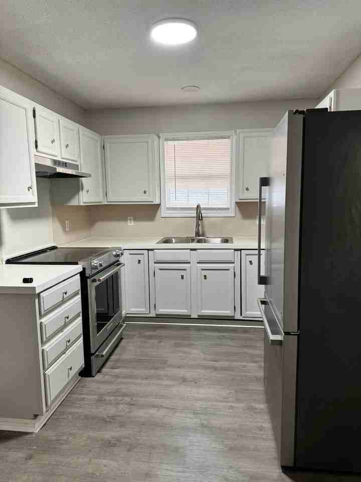 4411 Kemper St Unit 2 - Photo 3 of 14