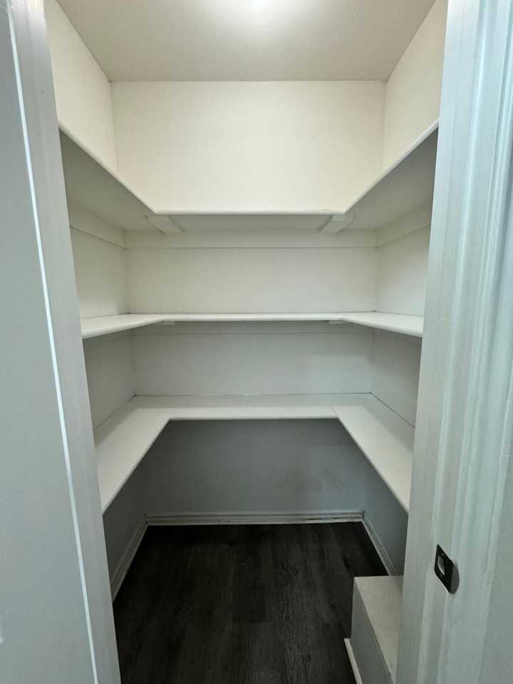 4411 Kemper St Unit 2 - Photo 6 of 14