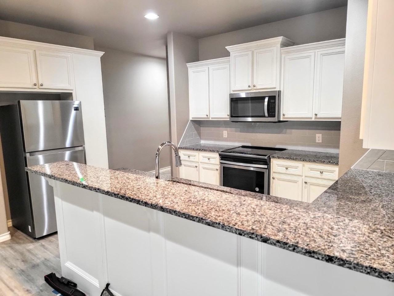 2219 Quitman Ave - Photo 3 of 15