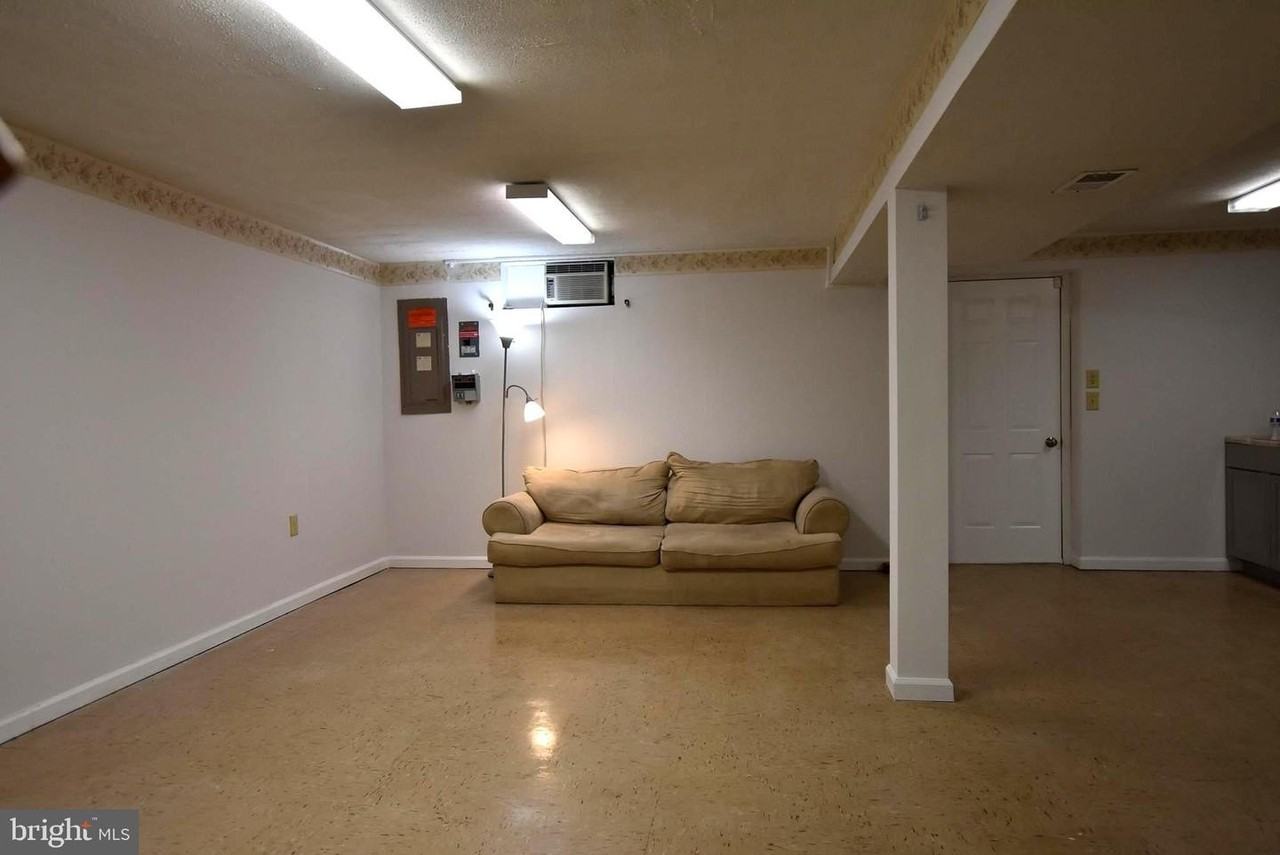 3150 Beethoven Way - Photo 4 of 26