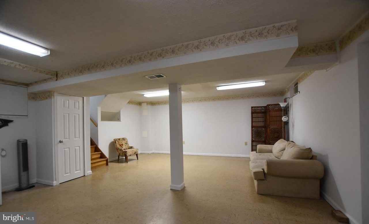 3150 Beethoven Way - Photo 5 of 26