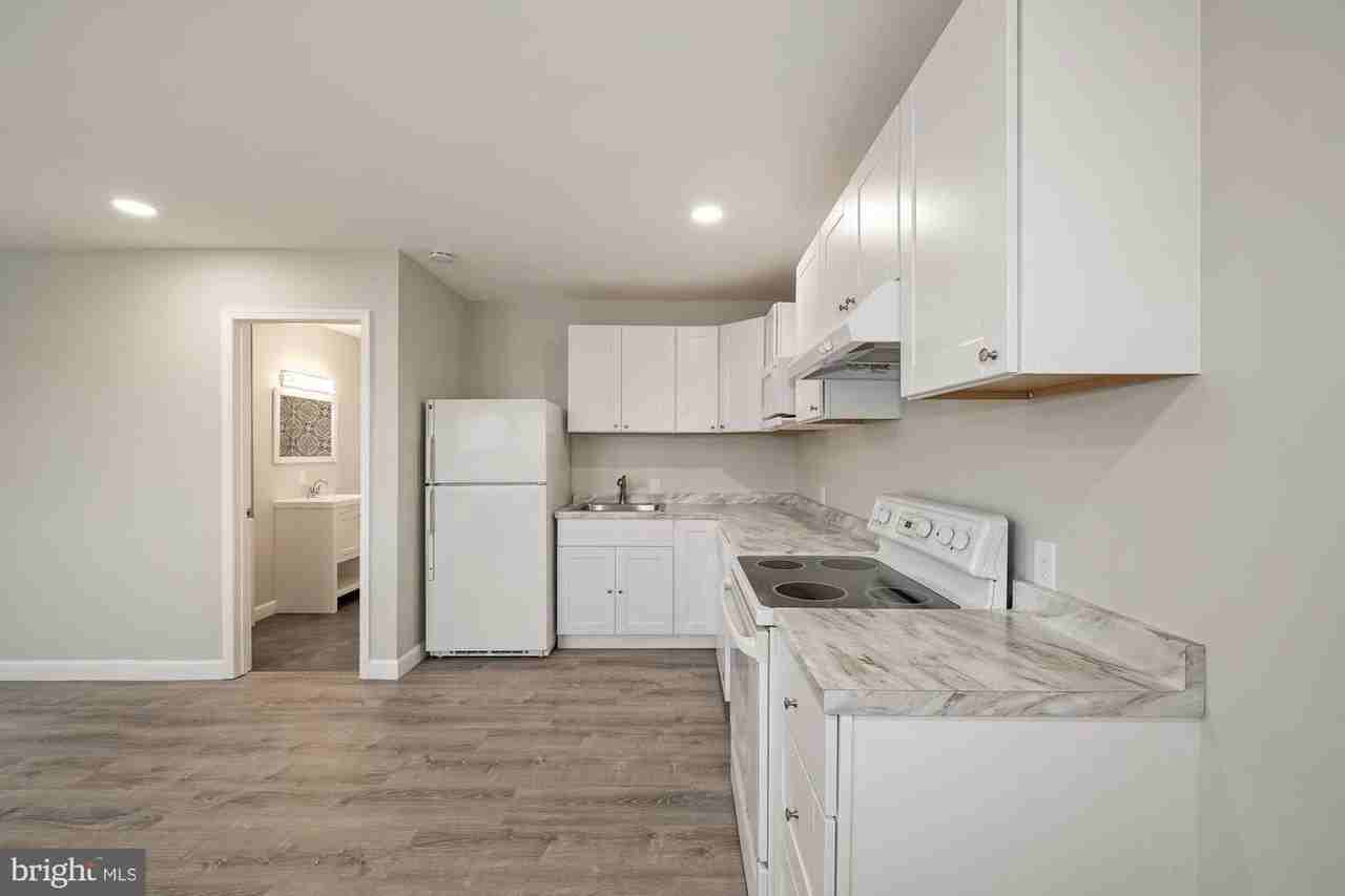 22929 Frederick Rd - Photo 2 of 15