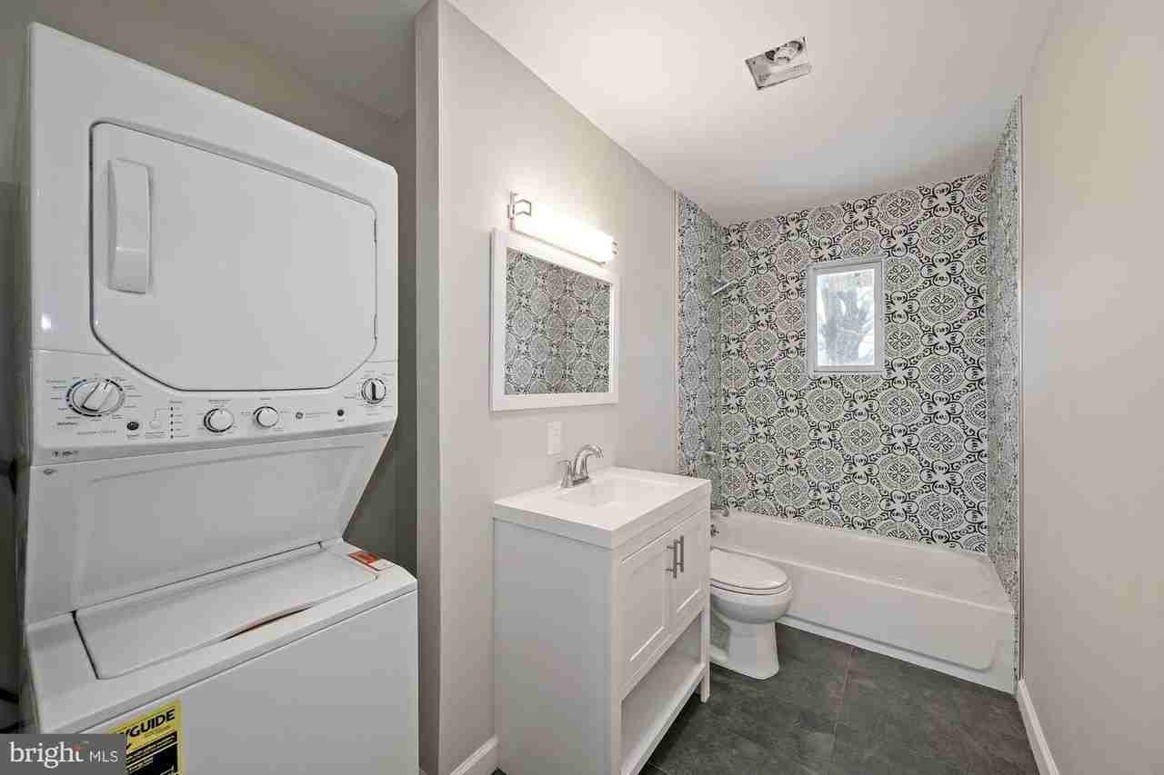 22929 Frederick Rd - Photo 7 of 15