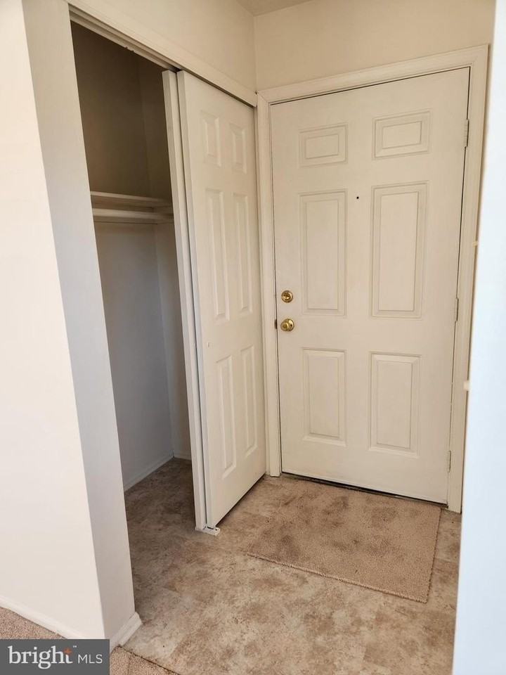 103 Lucas Ln - Photo 6 of 28