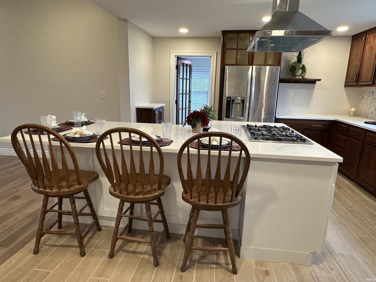 126 E North St - Photo 5 of 24