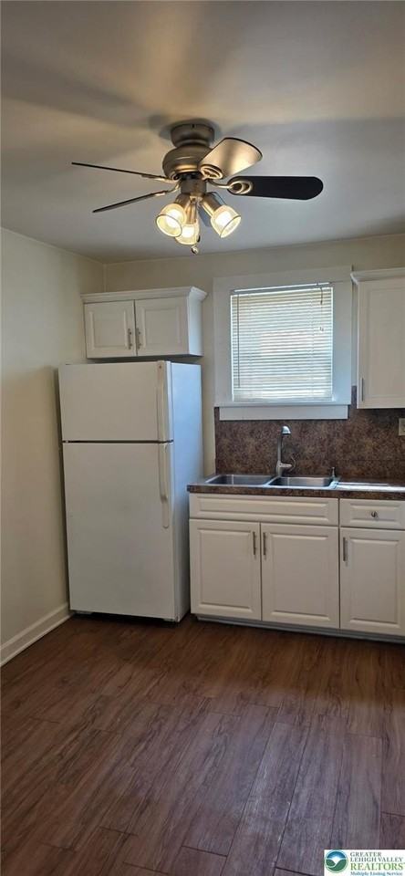 7 E Phillips St - Photo 3 of 12