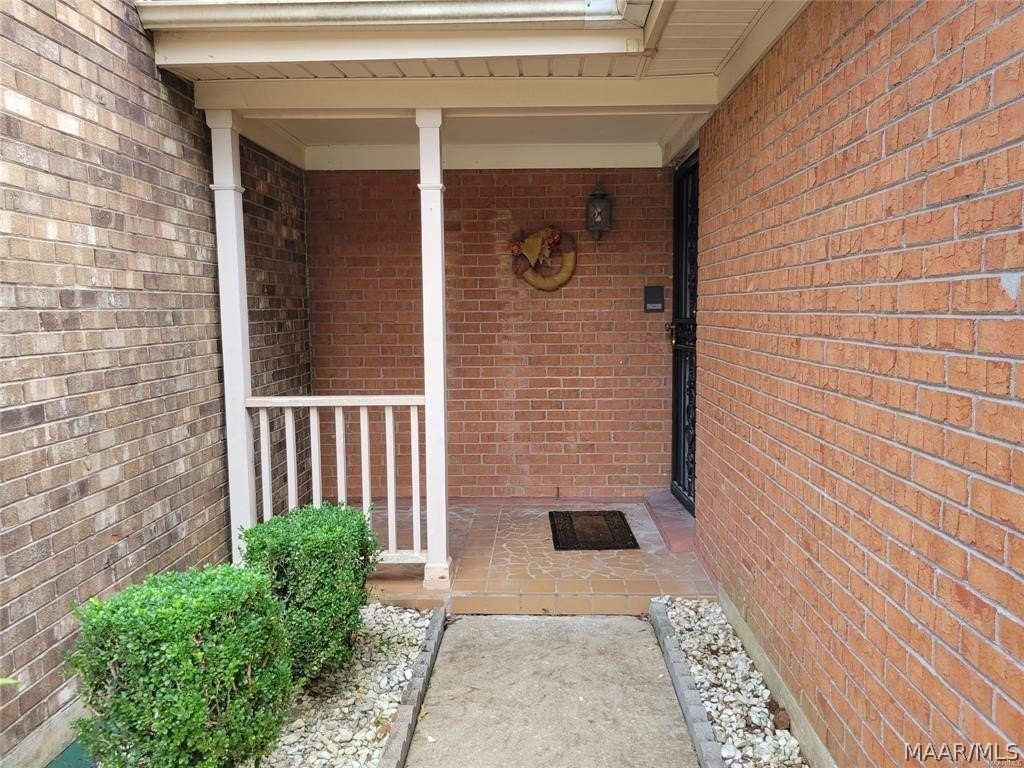 4046 Camellia Dr - Photo 2 of 20