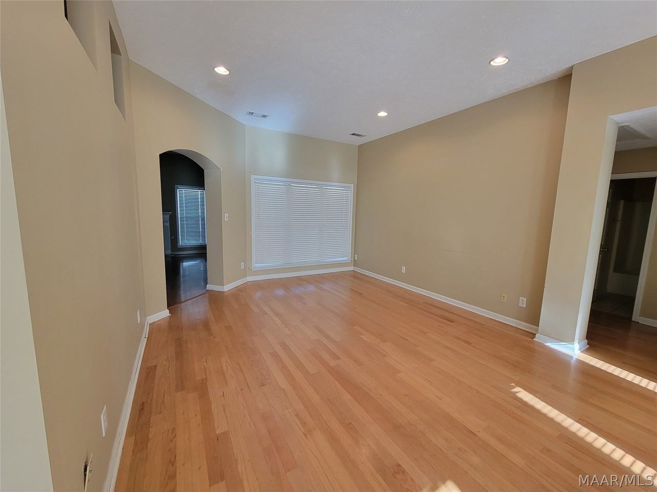 112 Mill Ridge Ct - Photo 2 of 21