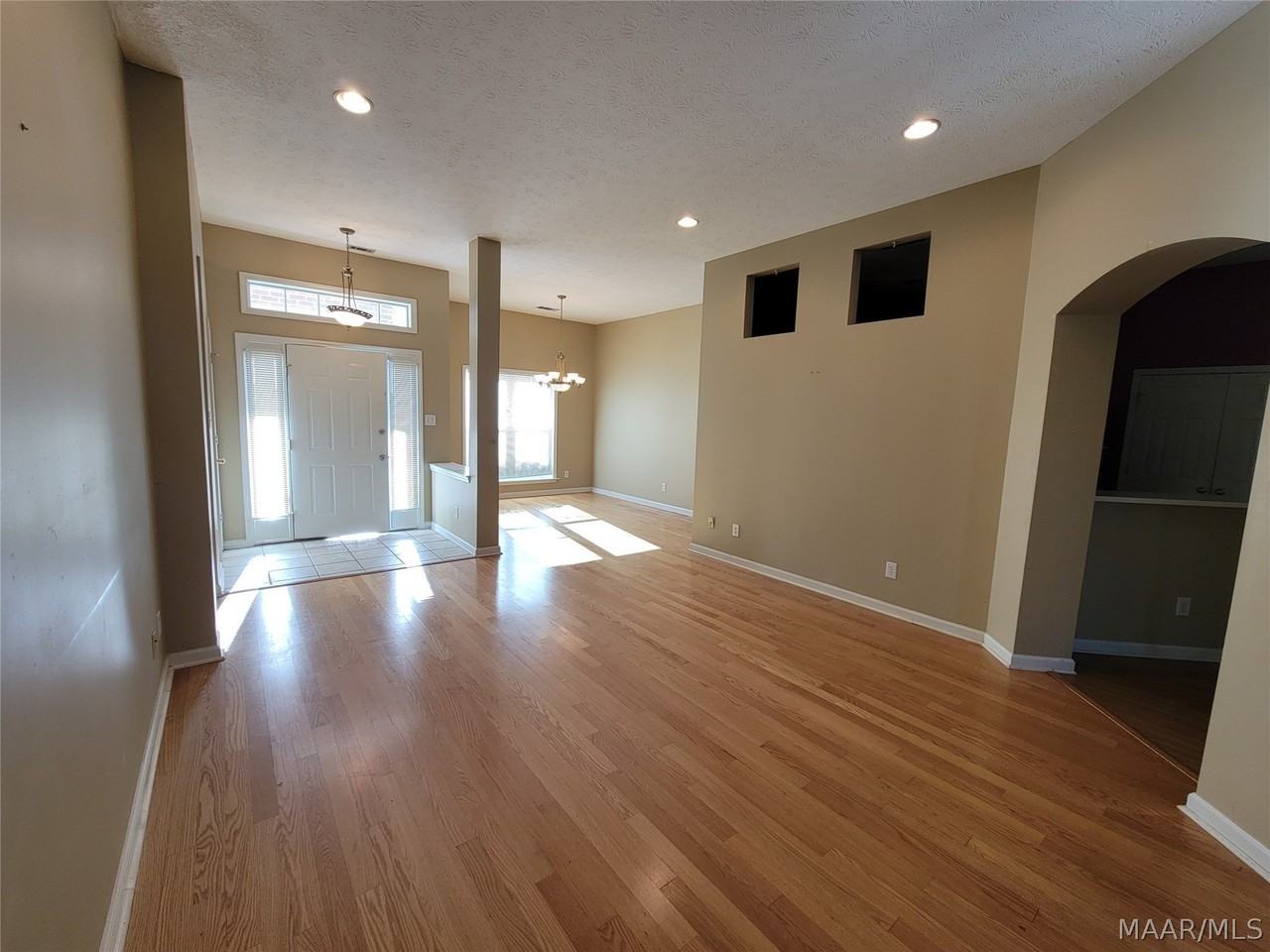 112 Mill Ridge Ct - Photo 3 of 21