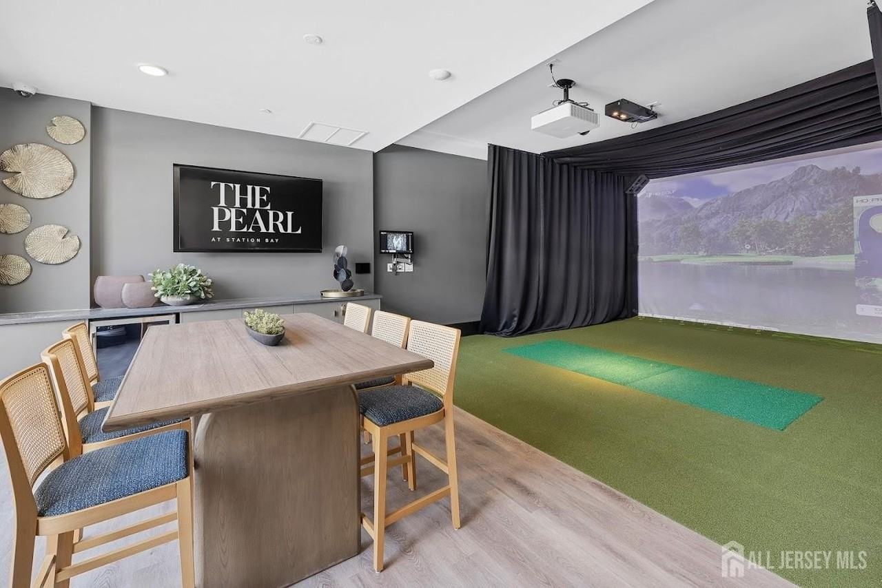 Schindler Dr - Photo 2 of 7