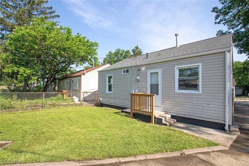 12413 Matherson Ave - Photo 6 of 10