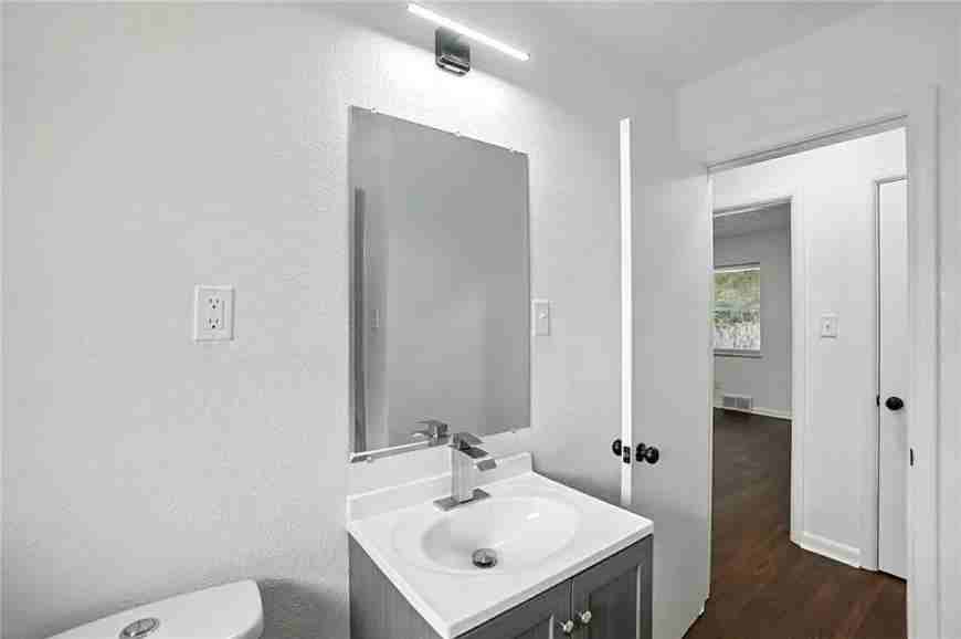 4126 Kammer Ave - Photo 5 of 10