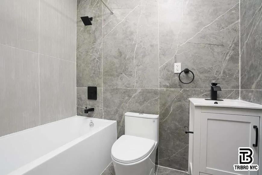 865 Hart St - Photo 6 of 8