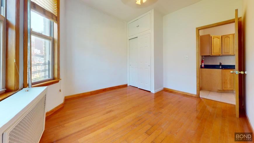 20 Spring St - Photo 5 of 8