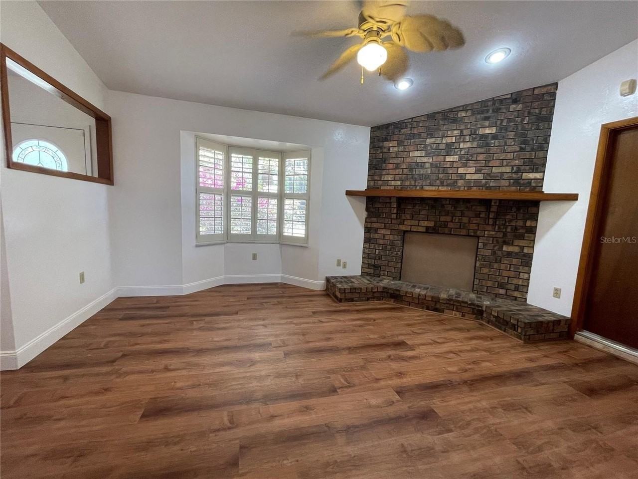 4730 Nw 36th Pl - Photo 4 of 38