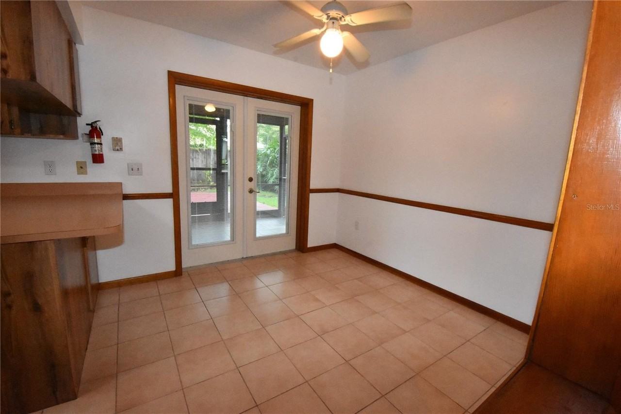 4730 Nw 36th Pl - Photo 7 of 38