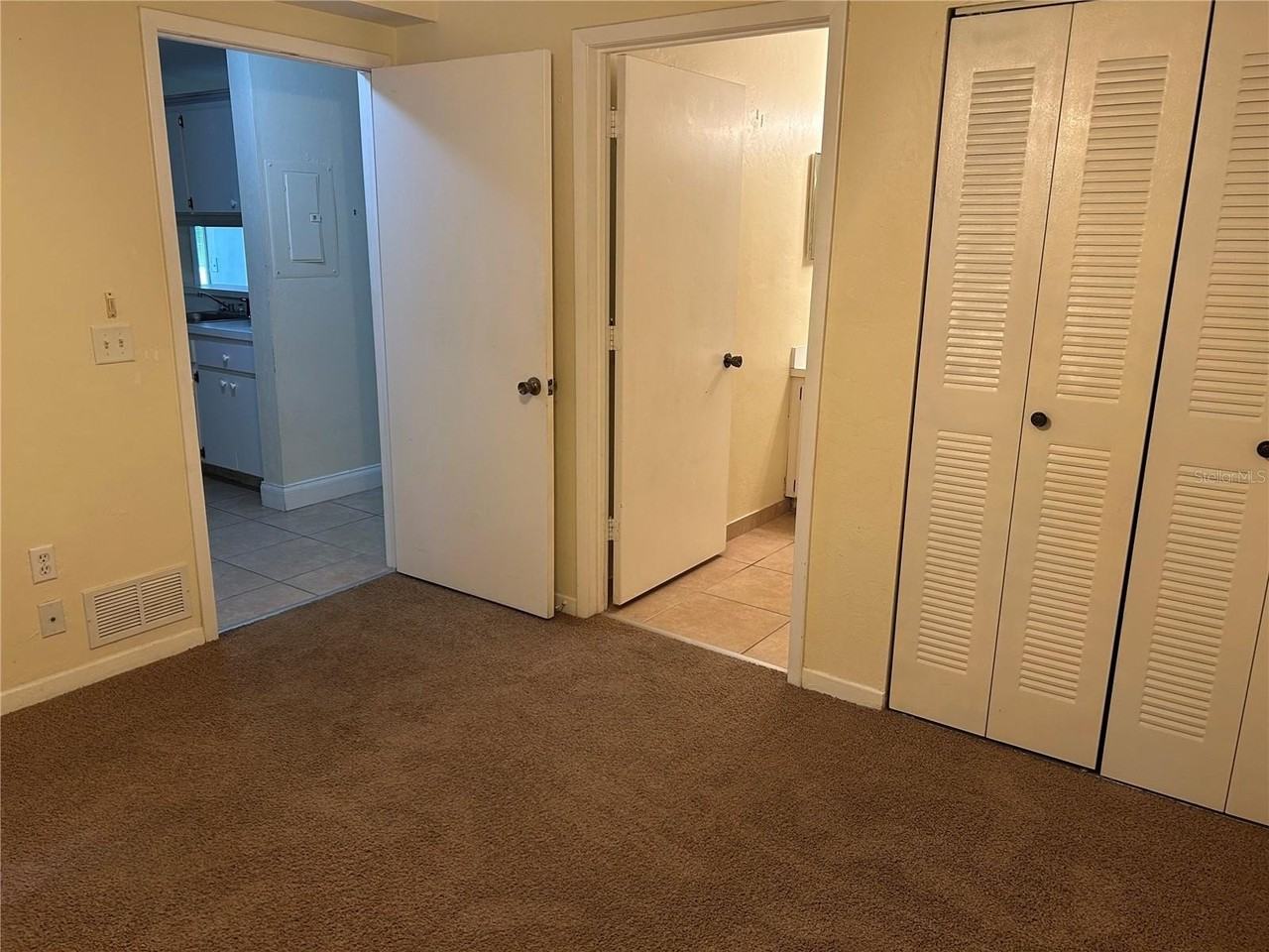 3800 Sw 20th Ave #501 - Photo 7 of 27