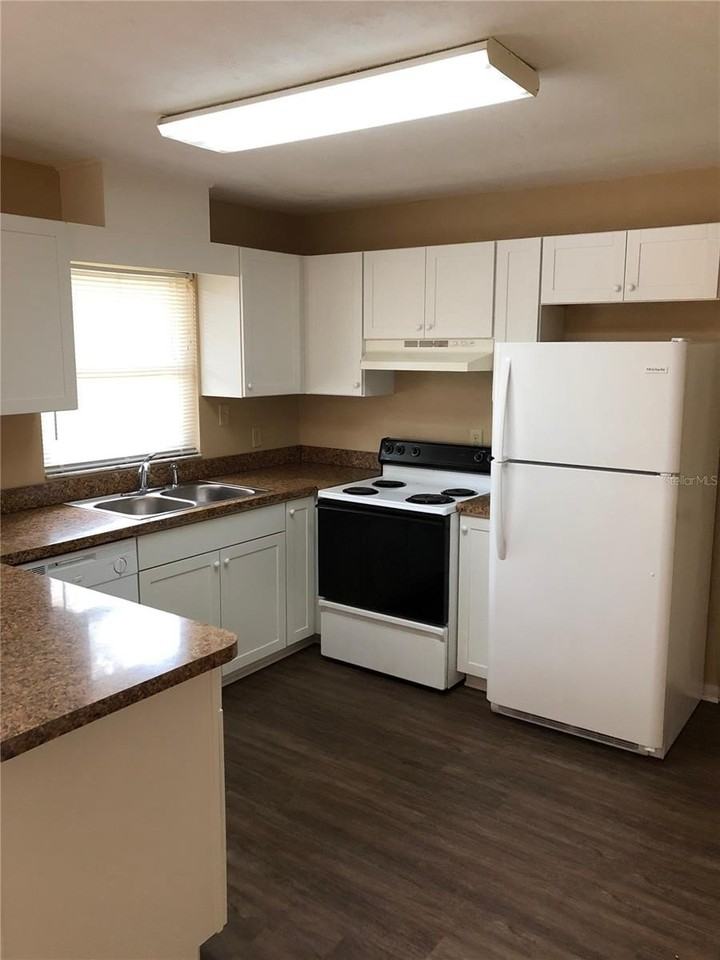 600 Nw 52nd Ter - Photo 4 of 14