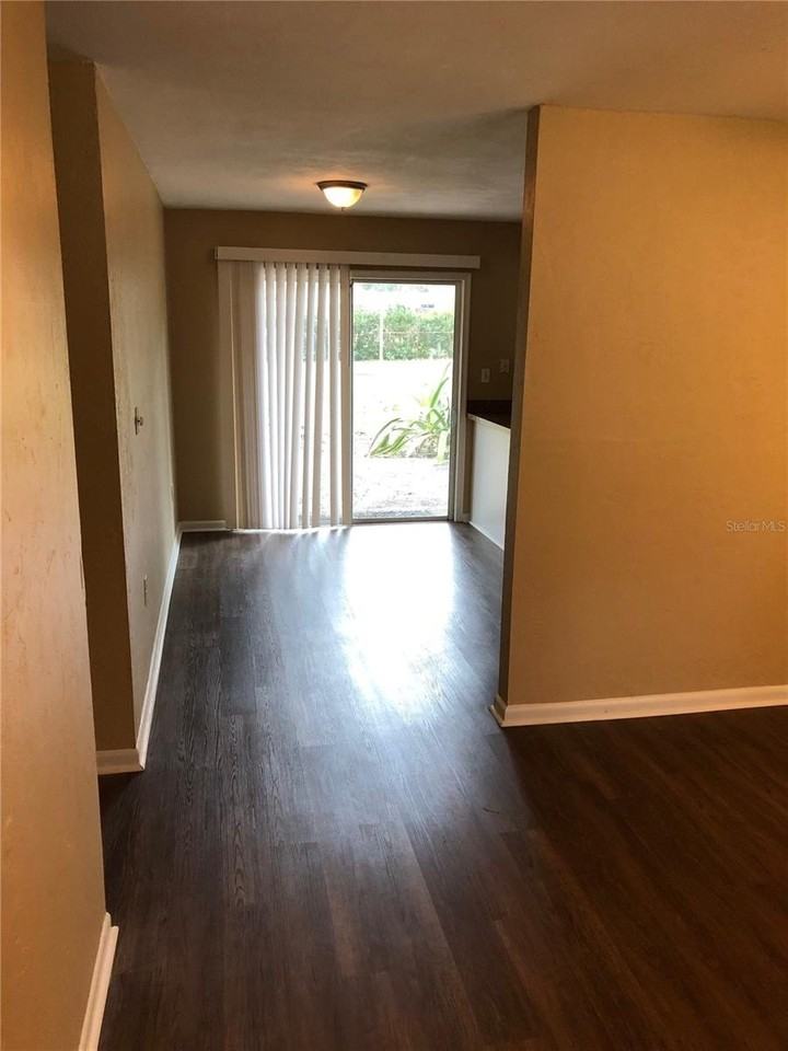 600 Nw 52nd Ter - Photo 5 of 14