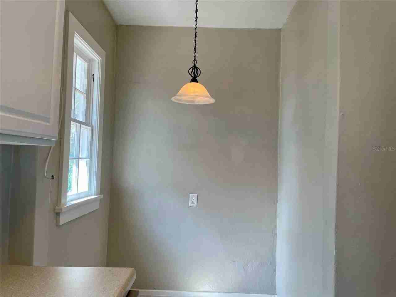 215 W 16th St - Photo 6 of 19