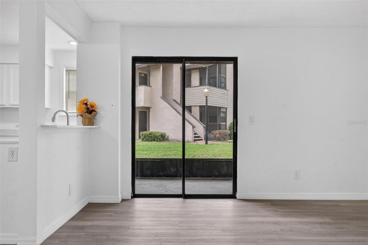 2929 Antique Oaks Cir #53 - Photo 5 of 46