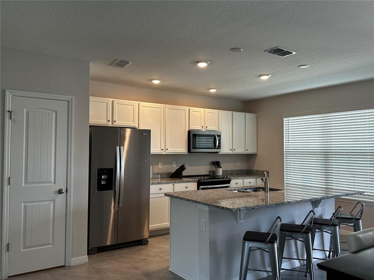 10030 Salt Point Dr - Photo 5 of 50