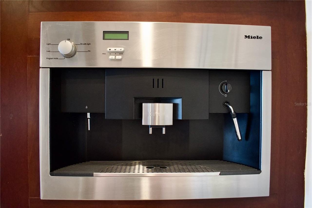 8761 The Esplanade #6 - Photo 6 of 24