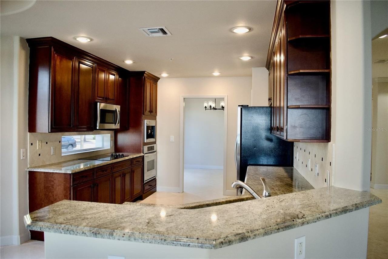 8761 The Esplanade #6 - Photo 7 of 24