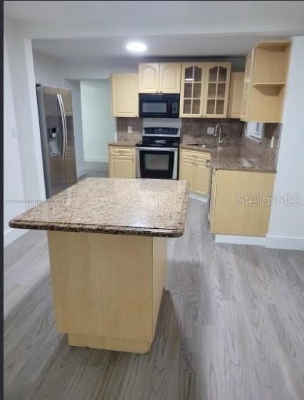 434 Sw 2nd St - Photo 4 of 12