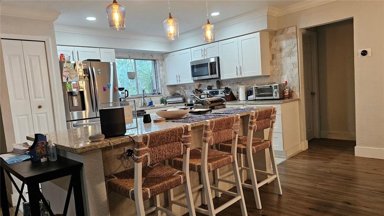 10633 Windsor Pl - Photo 7 of 46