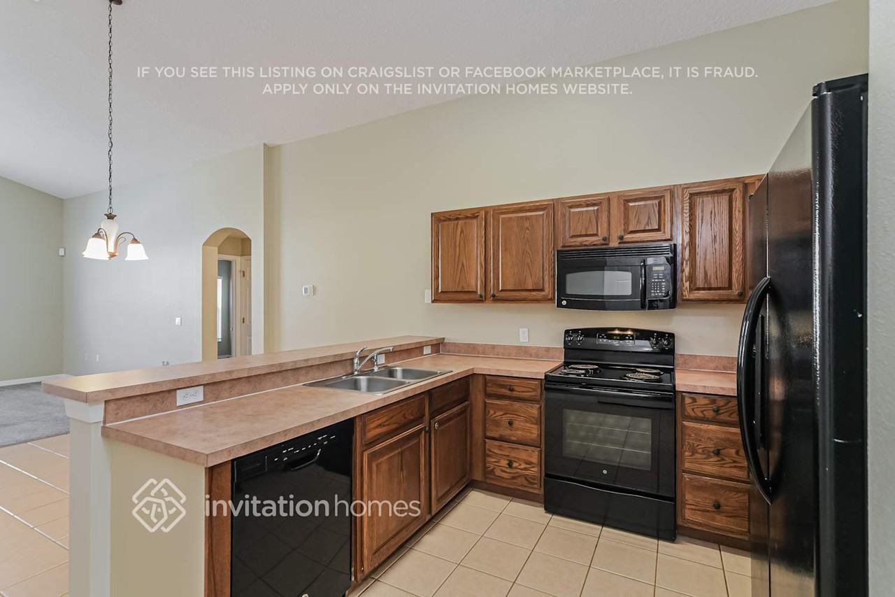4631 Cumbrian Lakes Dr - Photo 6 of 17