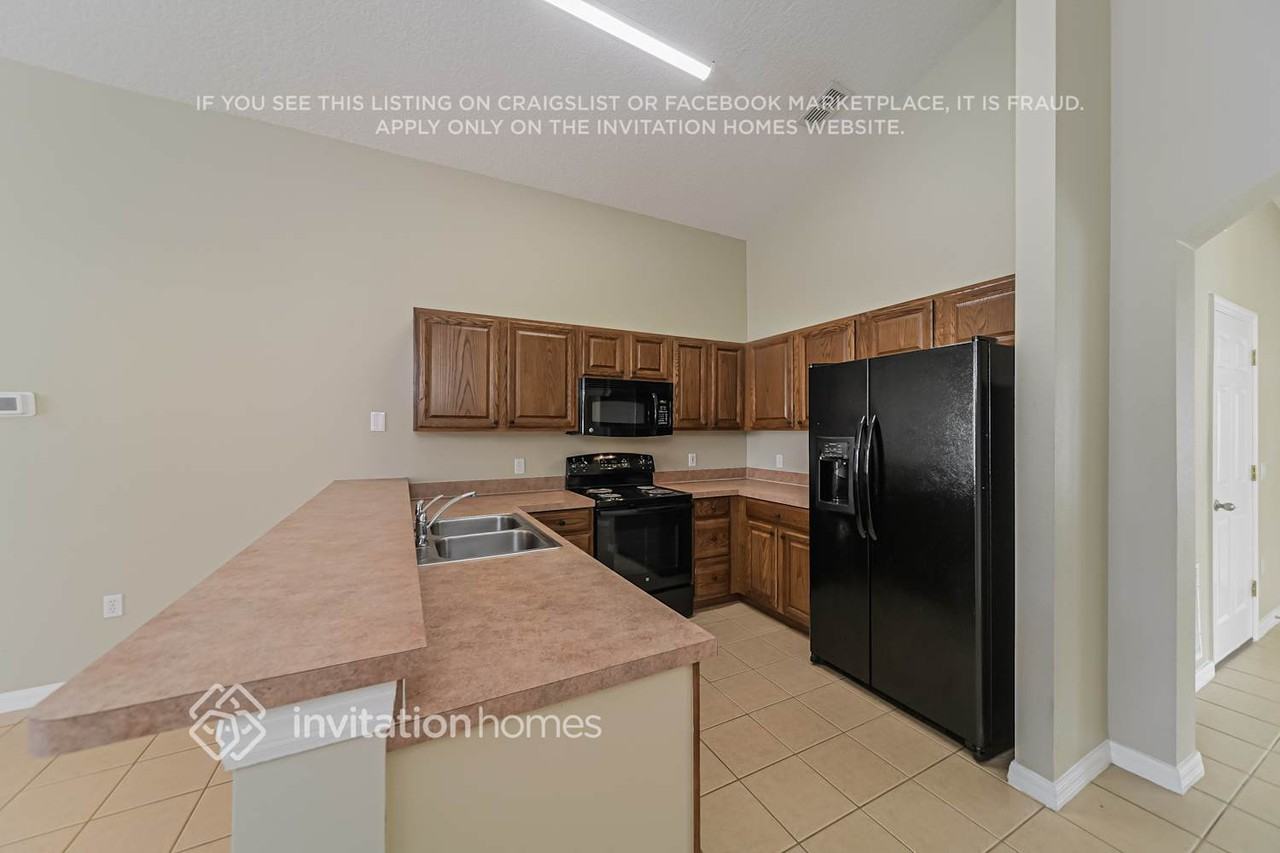 4631 Cumbrian Lakes Dr - Photo 7 of 17