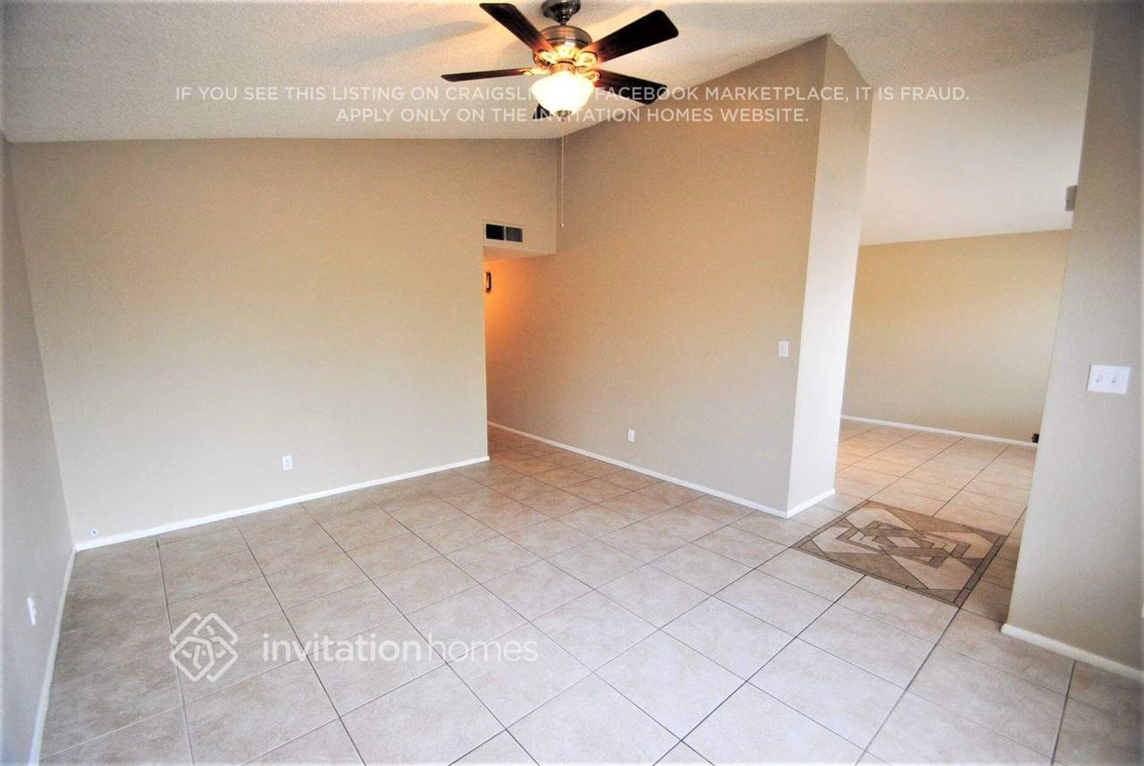 6117 W Mauna Loa Ln - Photo 3 of 13