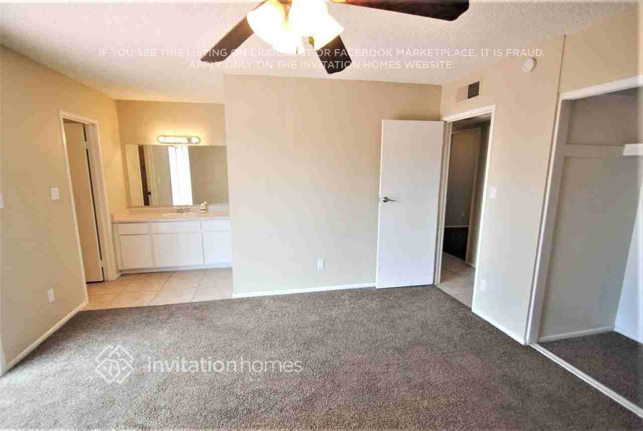 6117 W Mauna Loa Ln - Photo 6 of 13