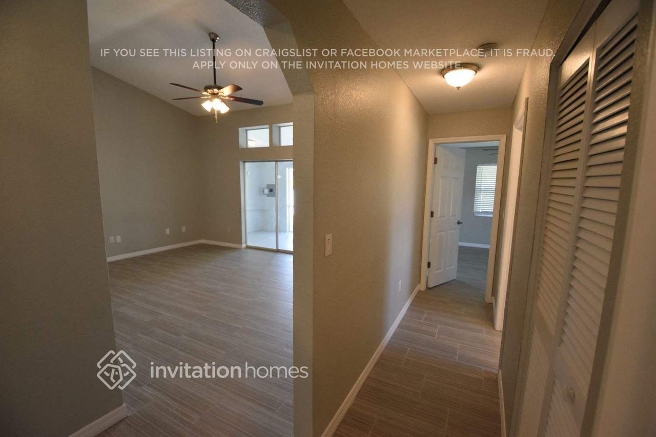 1187 Desmond St - Photo 7 of 21