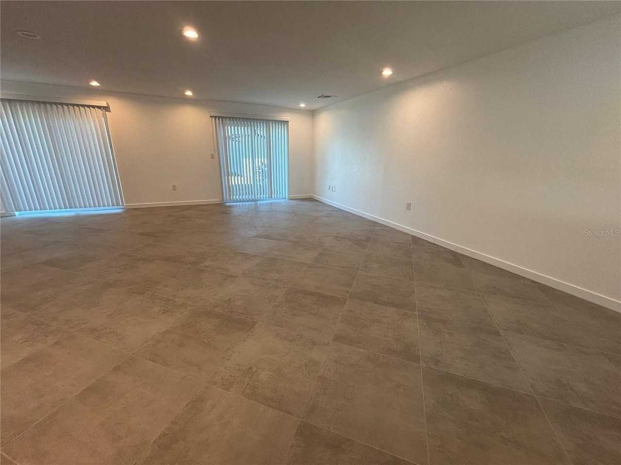 5815 Erin Ln S #A - Photo 2 of 30