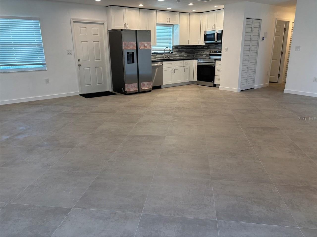 5815 Erin Ln S #A - Photo 4 of 30