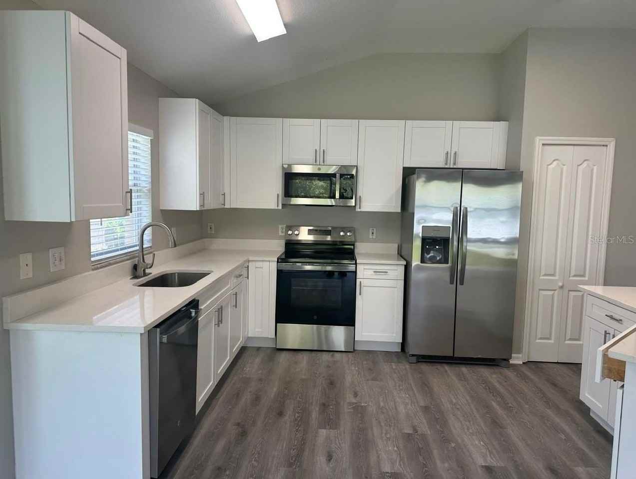 705 Straw Lake Dr - Photo 6 of 25